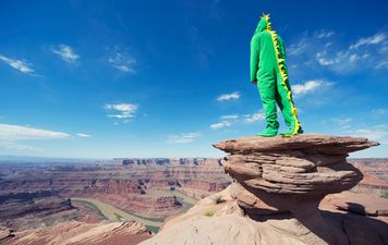 Mum sends daughter to first day of school… dressed as a dinosaur