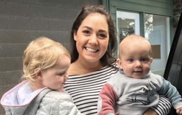 Mum shares photo of her stomach after having three kids in 11 months