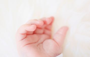 Baby dies after being left by hot shower to ‘clear cough’