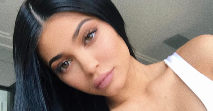 Perez Hilton says Kylie should have an abortion… and the reaction is heated