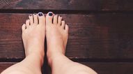 The difference in this mother’s swollen feet during pregnancy is crazy