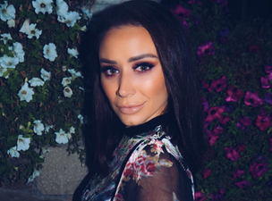 Make Up Fairy Joanne Larby receives criticism for her updates during Ophelia