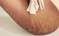 This woman turned her stretch marks into art with glitter and it’s beautiful