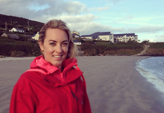 Kathryn Thomas posted first Christmas pic of her baby and mums are swooning over her