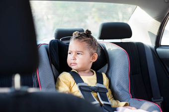 This is why children should never wear large jackets in car seats