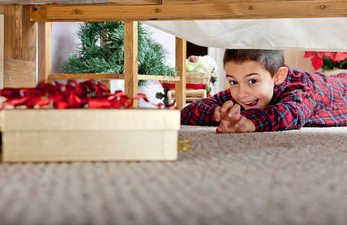 Here’s a wrapping paper game to turn Christmas morning into the ultimate treasure hunt