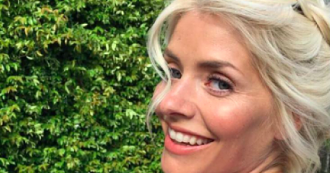 Holly Willoughby's M&S skirt