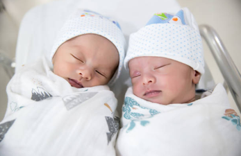 Five things you should know if you’re expecting twins