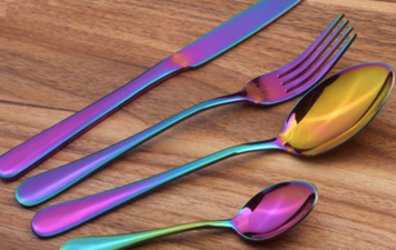 Holographic rainbow cutlery is very in right now and it’s amazing