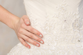 Bride-to-be says she was ‘fat shamed’ by wedding photographer