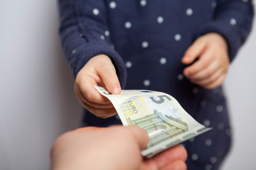 Mum makes her 5-year-old daughter pay rent for the best reason