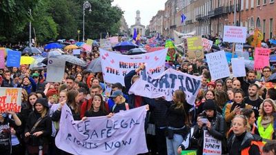 Government agree to hold referendum on 8th Amendment