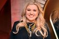 Kelly Clarkson says she slaps her kids if they misbehave