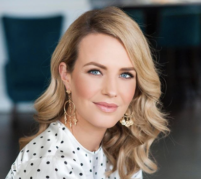 Aoibhín Garrihy nails pregnancy style in stunning high street jacket