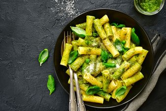 This one-pot cheesy pesto pasta is the snack we need this weekend