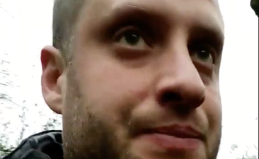 One dad hilariously reenacted his son falling in nettles and it’s brilliant