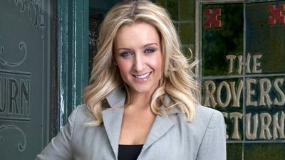 The first look at Eva Price with her baby is here and everyone’s saying the same thing