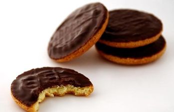 McVitie’s Jaffa Cakes has launched a brand new flavour and I’m not sure what to think?