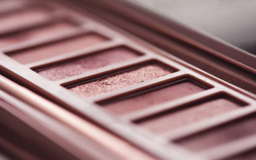 Rose gold makeup looks you should try if you’re heading out this weekend