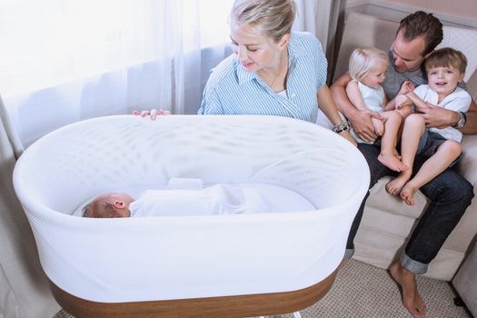 This 'smart' baby bed costs over €1,100 - would you pay it?