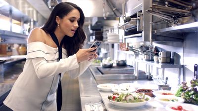 Meghan made the cutest breakfast for a friend who stayed over at the palace yesterday