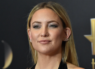 A photo of Kate Hudson bottlefeeding her baby is causing a heated debate on Instagram
