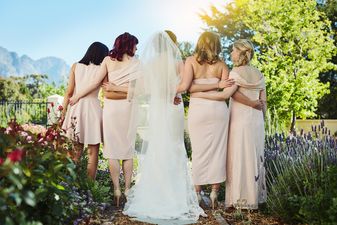 Bride asks bridesmaid to dye her hair for the wedding to avoid clashing with the “colour scheme”