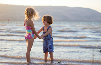 Positive parenting: Family holidays make kids happier – and smarter too