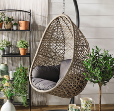 This amazing hanging egg chair is coming into Aldi next week and go, go go (but safely)!