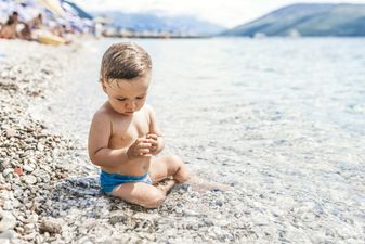 The genius way to apply sunscreen to your child’s face every parent needs to know about
