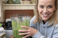 Reese Witherspoon drinks the same smoothie every single morning – and here’s why