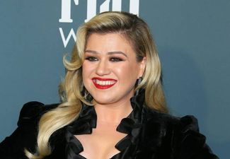 Kelly Clarkson says “people were really mean” to her after she won American Idol