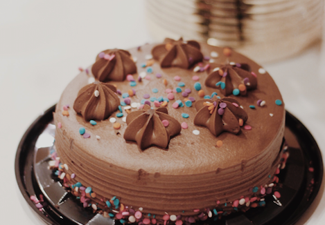 TikTok cake cutting trick