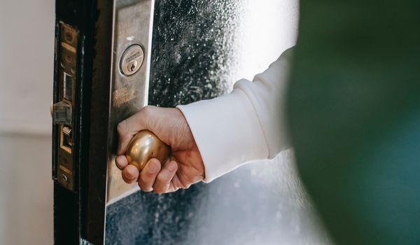 airbnb domestic violence