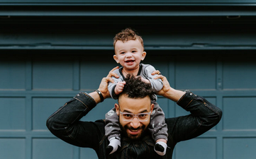 An Irish baby and toy retailer is on the hunt for Ireland’s greatest ‘first time’ dad