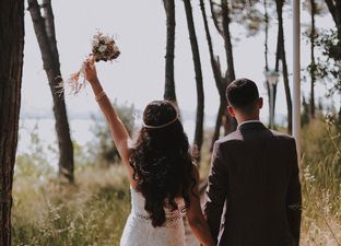 Are you a “petty feminist b*tch” if you don’t take your partner’s second name?