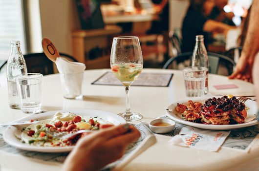 avoid indoor dining with children