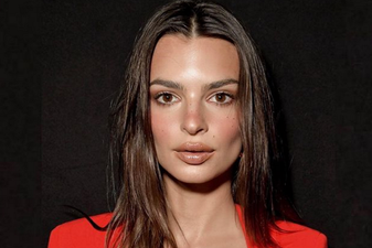 Emily Ratajkowski has sponsored a kids basketball team in Cork