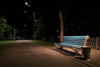 Man refuses to move from bench for making woman uncomfortable. Was he wrong?