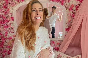 Stacey Solomon praised for sharing “raw and unedited” pregnancy photos