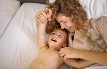 Paediatrician says children should ‘share a bed with mum’ until the age of three