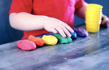 Government to offer childcare providers €200 million to freeze their fees