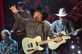 Here’s what you can and can’t bring to Garth Brooks