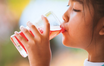 Waitress admits she waters down kids’ sugary drinks without telling parents