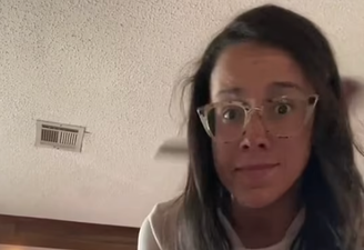 Mum puts her kids in a cardboard box so she can have some alone time