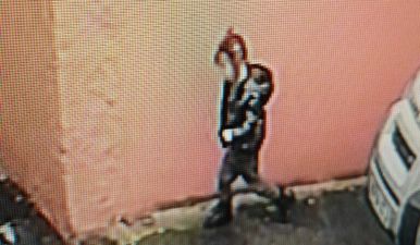 Search underway as young girl knocks on stranger’s doors claiming to be lost