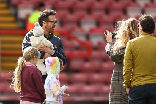 Ryan Reynolds and his kids