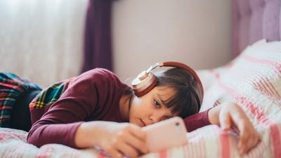 Alarming statistics reveal 40% of nine-year-olds engage in 3+ hours of screen time daily