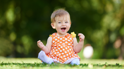 These beautiful flower-themed baby names are perfect for summer babies