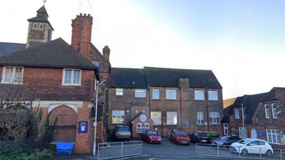 Parents furious over ‘draconian’ €7 fee if they are late to picking kids up from school